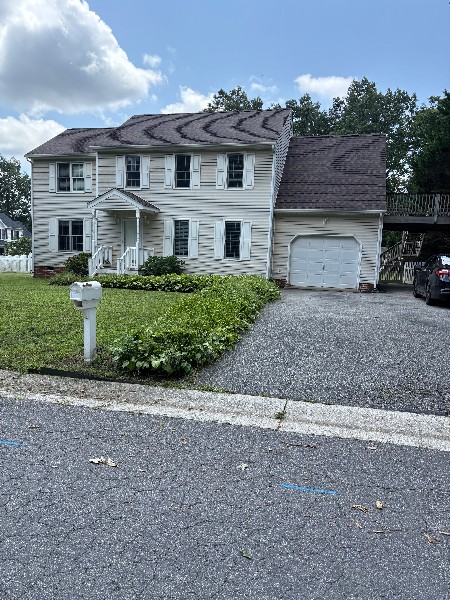 5 bed / 3 bath house FOR RENT! AVAILABLE NOW! with a pool! 8801 Cindiwood Terrace  VA